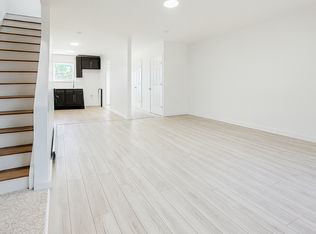 552 Essex St, Brooklyn, NY 11208