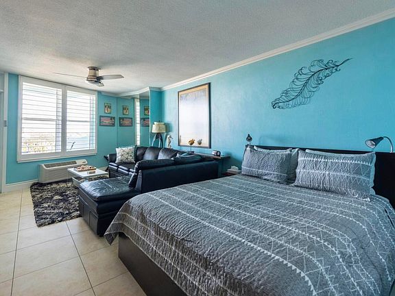 4th image of 313 S Atlantic Ave #527
