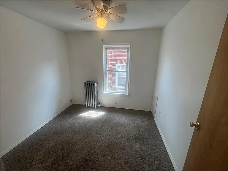111 E Elm St — Photo 6