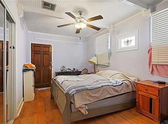 2nd image of 5022-5024 S Prieur St #24