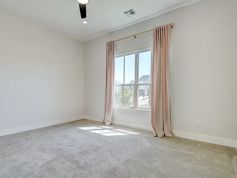 101 Pont Neuf Ct — Photo 64