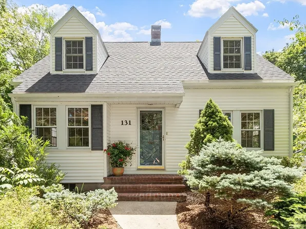 131 Chestnut St, Andover, MA 01810