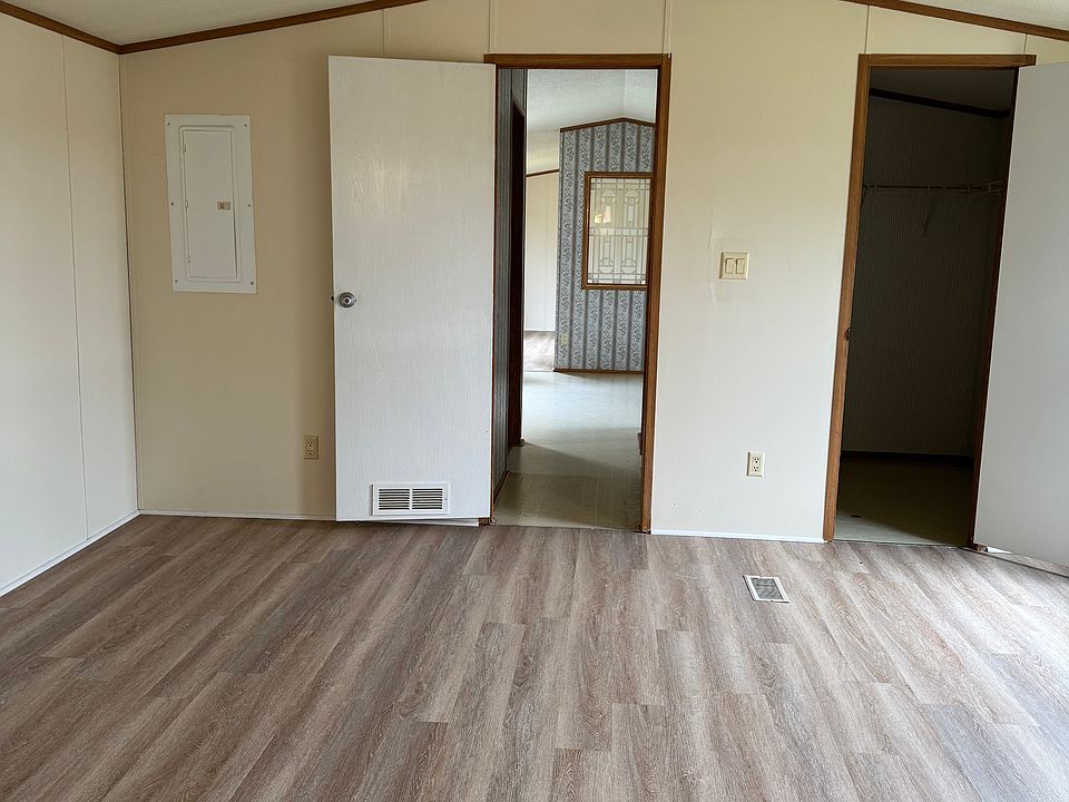1st image of 1700 Cheyenne Dr #5