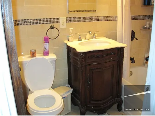 Rented by Highline Residential | media 30