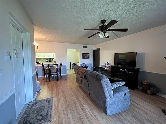 3rd image of 826 Sky Pine Way APT G1
