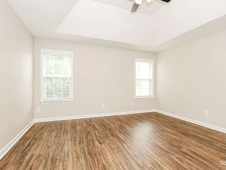 4413 Winton Dr — Photo 14