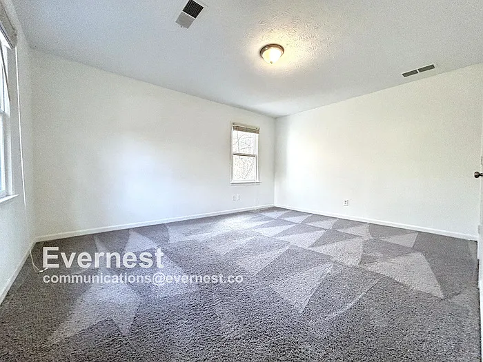 405 Revere Ct — Photo 30