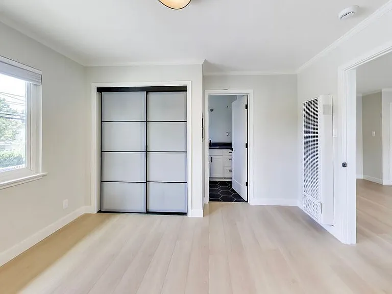 1249 Oak Grove Ave #3 — Photo 9