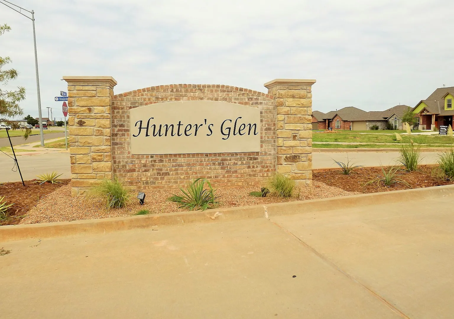 For Lease: 308 Stoneridge Drive Moore, Ok. 73160 Available mid December 2022 — Photo 1
