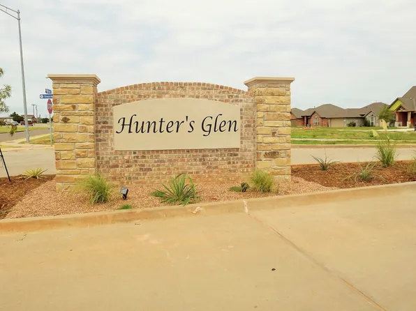 308 Stoneridge Dr, Moore, OK 73160