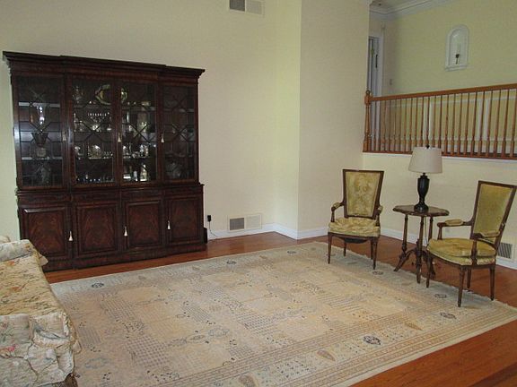 2nd image of 105 Cooper Dr