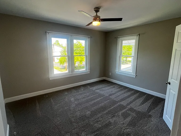 79-81 E Southwood Ave #81 — Photo 6