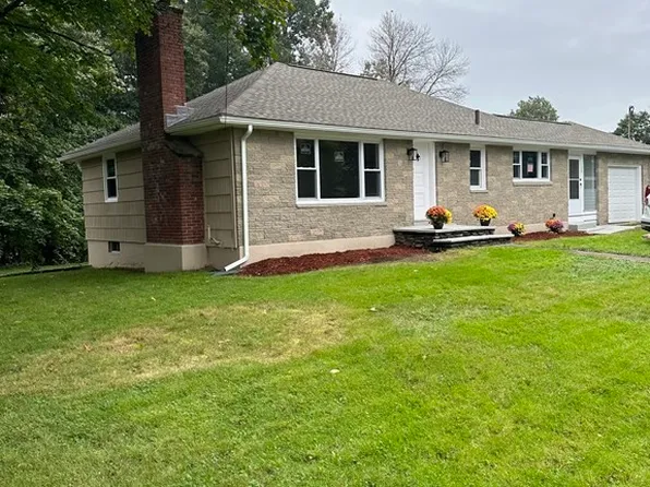 128 Westwood Pkwy, Southbridge, MA 01550