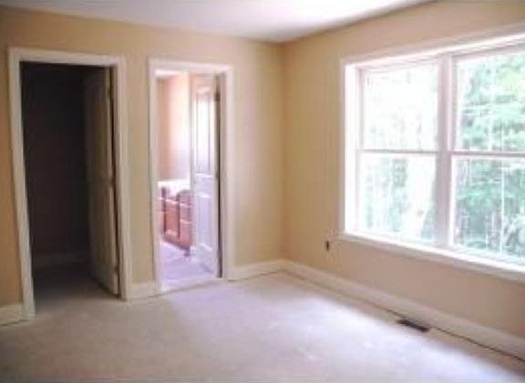 3rd image of 2 Camden Ct