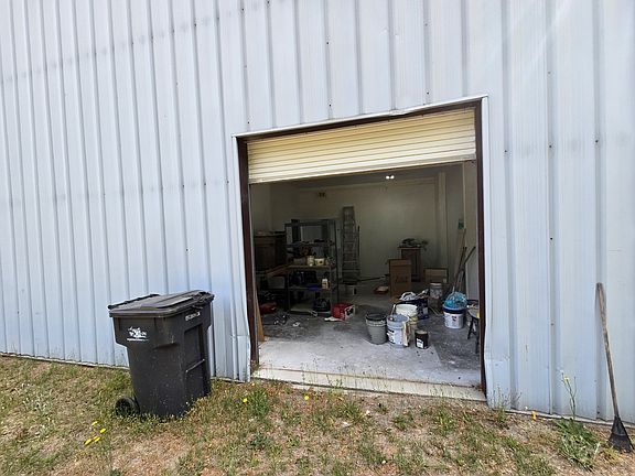 5th image of 4720 Deans Bridge Rd