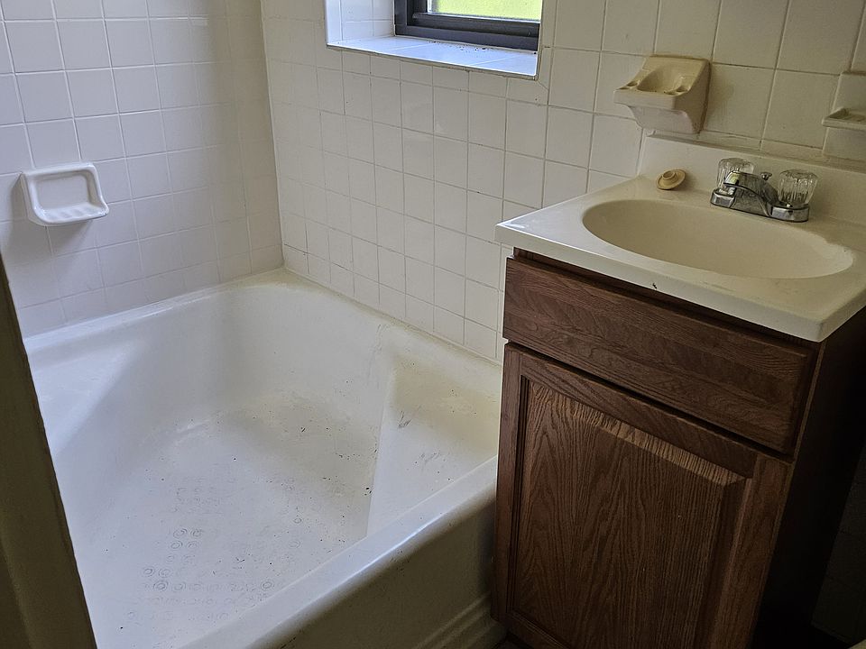 1st image of 1-79 College Ave