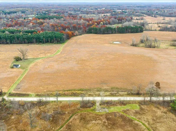 B 9542 Byron Rd, Howell, MI 48855