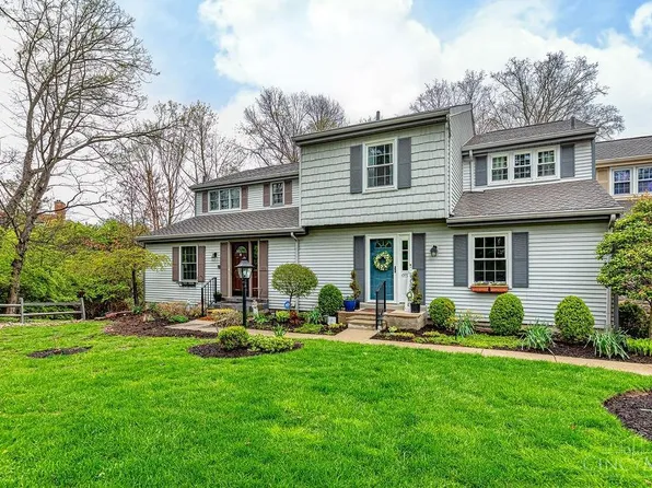1370 Pennsbury Dr, Cincinnati, OH 45238