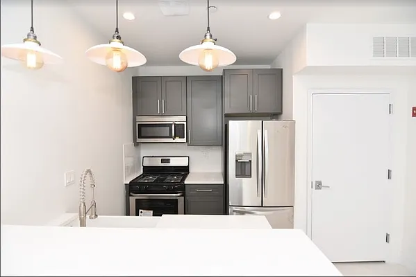 Rented by Elite NY Holdings | media 51