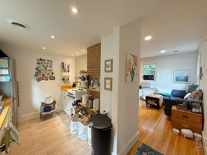 218 Harvard St #3 — Photo 7