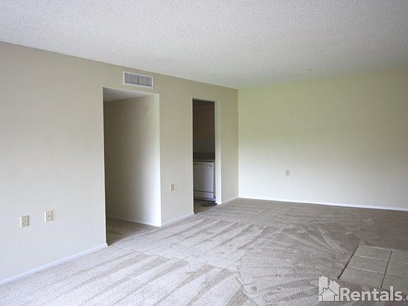 4th image of 1133 N Benoist Farms Rd #305