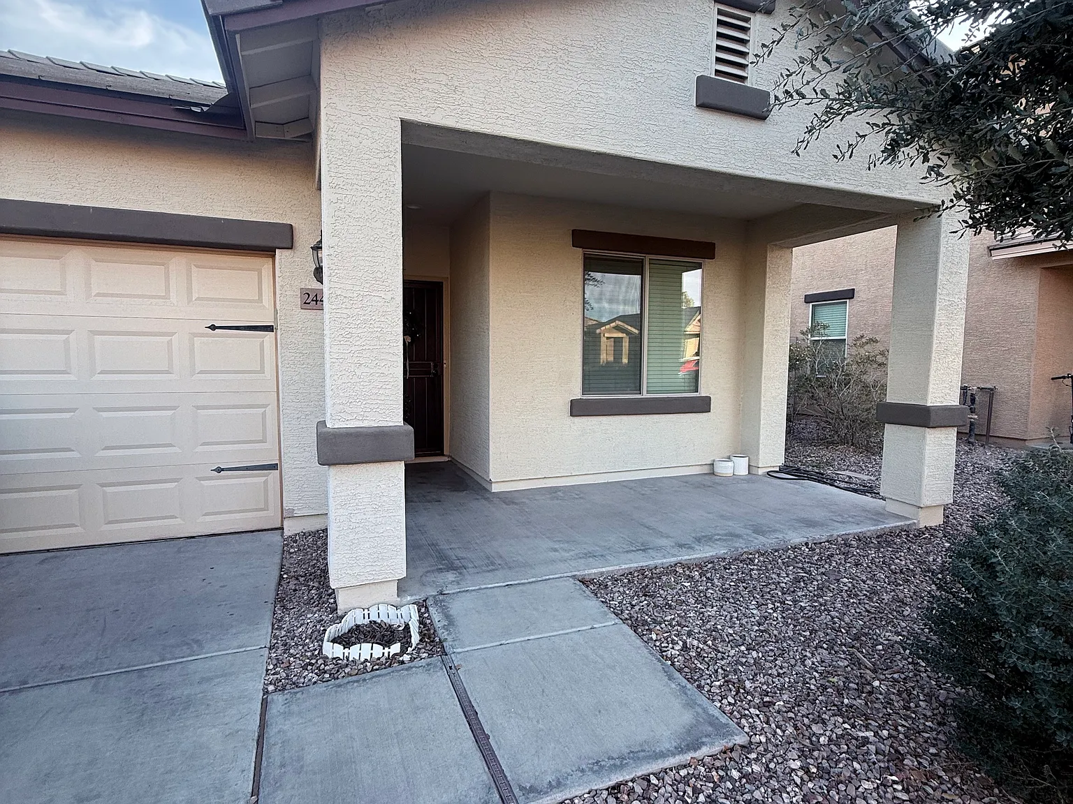 24453 W Sheraton Ln — Photo 1