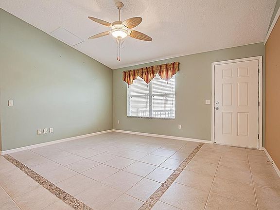 5th image of 2324 E Gaffney Ave