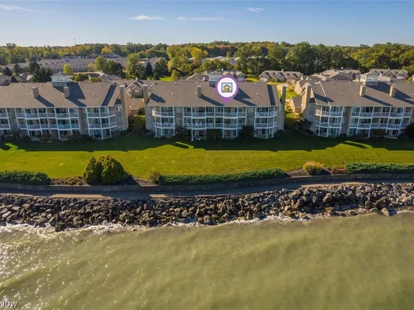 2972 Whispering Shores Dr, Vermilion, OH 44089