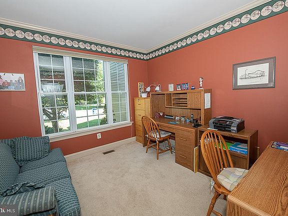 4th image of 41 Woodsview Dr