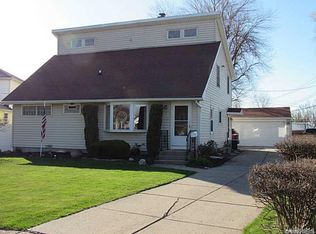 100 Arlington Pl, Depew, NY 14043
