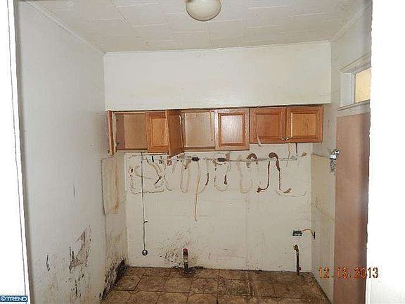 5th image of 3324 Malta St