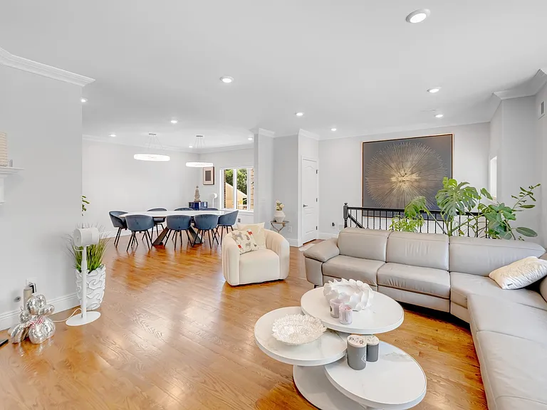 34 Lafayette Ave — Photo 5