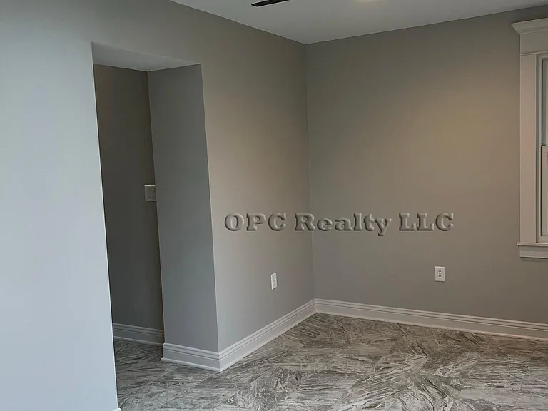 709 Webster St — Photo 9
