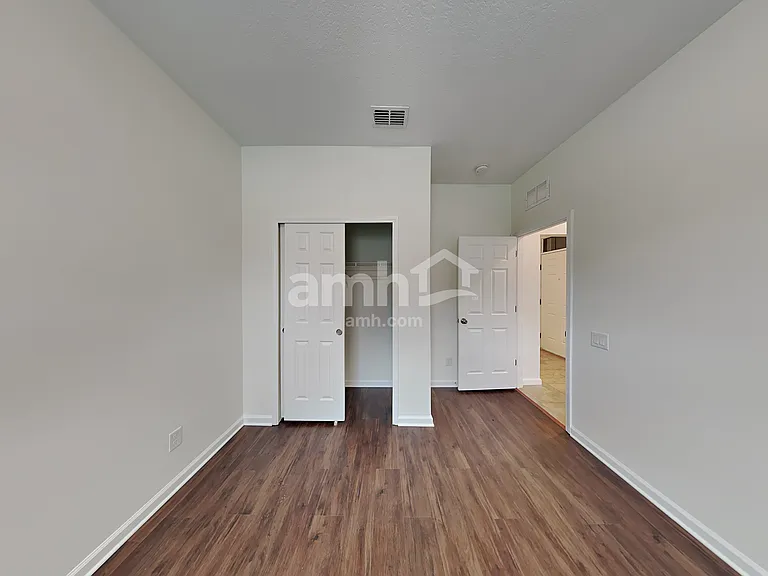 5562 107th Ter E — Photo 15