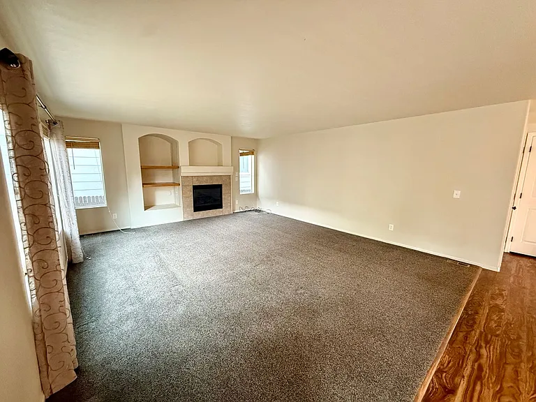 2045 Prairie Hill Dr — Photo 18