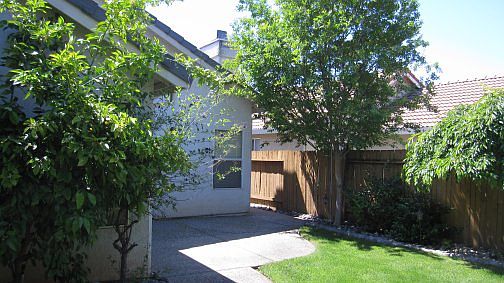 4th image of 1209 Arbor Dr