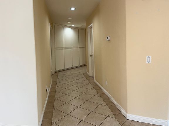 4th image of 2211 Rhonda St