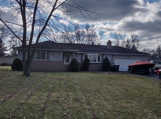 7520 Becky Ln, Fort Wayne, IN 46815
