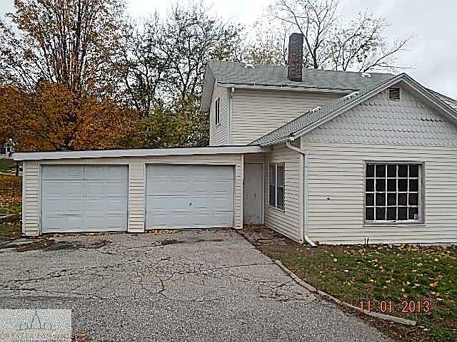 1st image of 714 E Grand River Ave