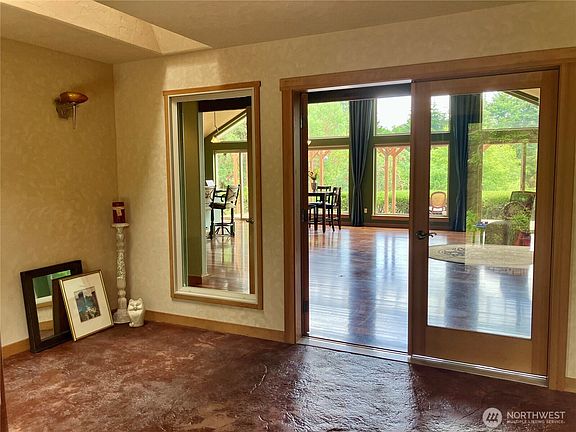 3rd image of 123 Knight Glen Court