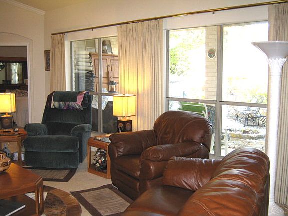 4th image of 402 Red Bird Ln