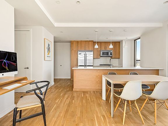 5th image of 500 4th Ave APT 11C