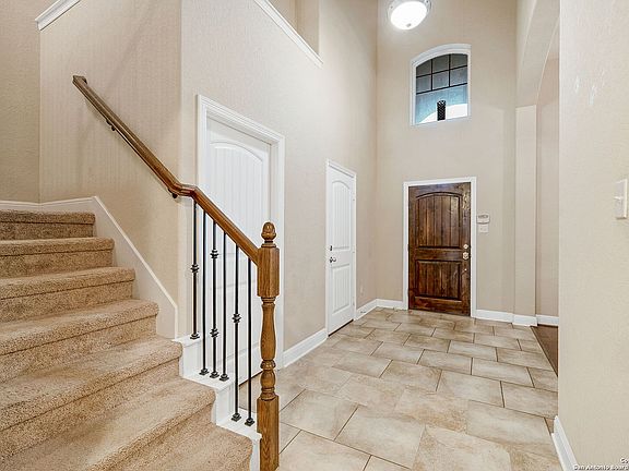 3rd image of 420 SEMINOLE DR