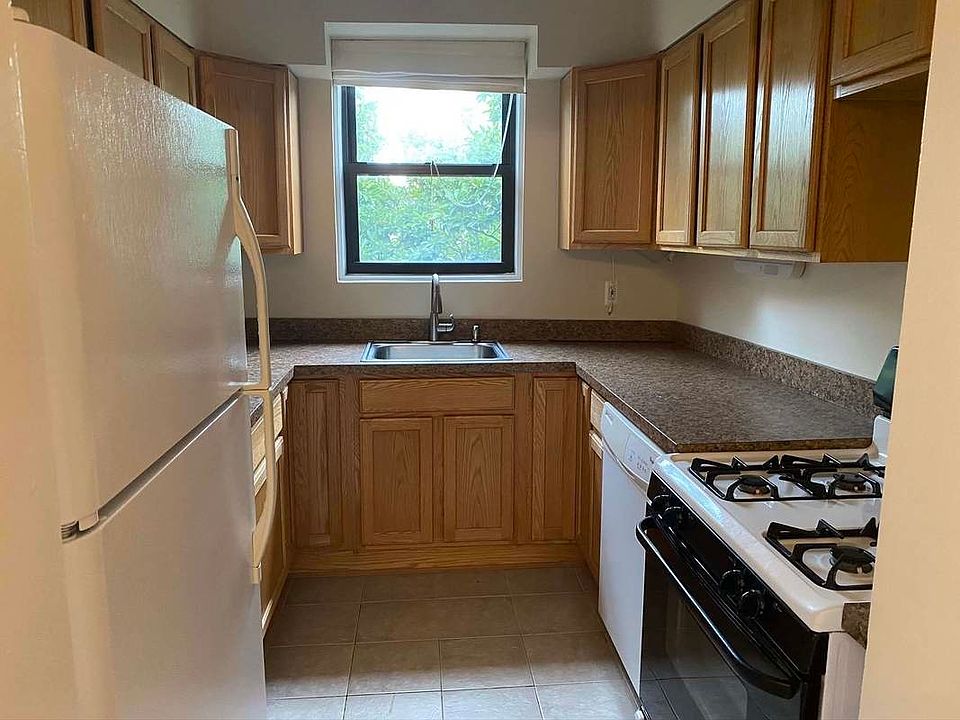 1st image of 8616 4th Ave Floor 3