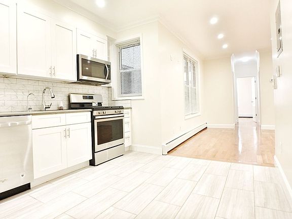 2nd image of 3014 34th St #1