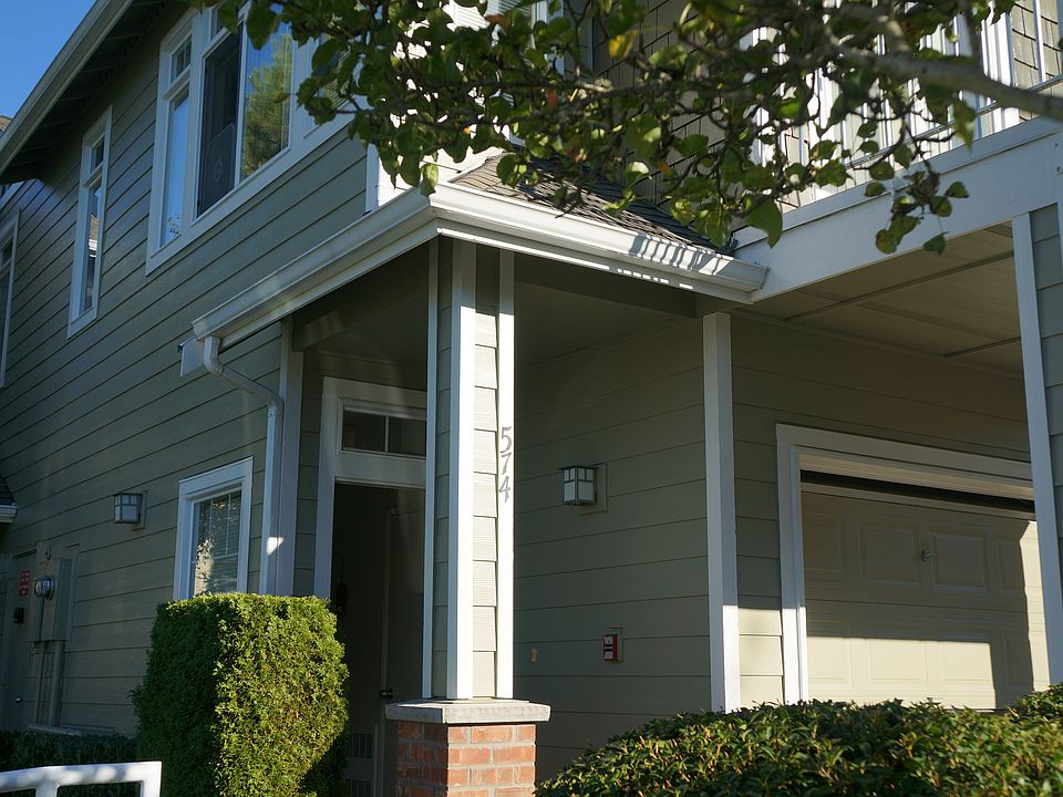 1st image of 24100 SE 4th Pl Unit G-3