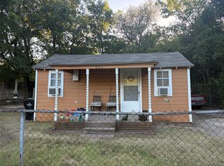 523 N 3rd St, Midlothian, TX 76065