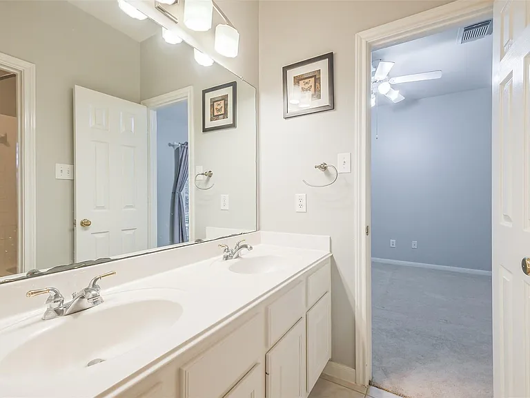 5506 Langhorne Ct — Photo 38