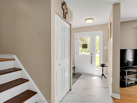 5th image of 21 McDonald Cres