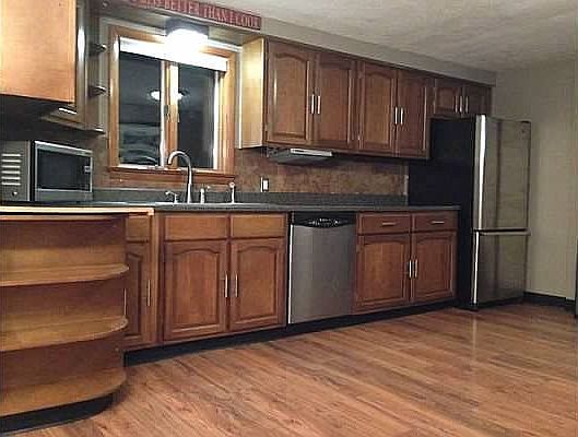 Kitchen 1/2